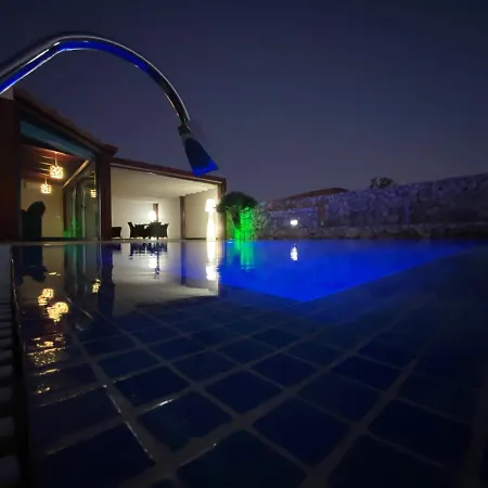 Loba With Private Pool 别墅 *